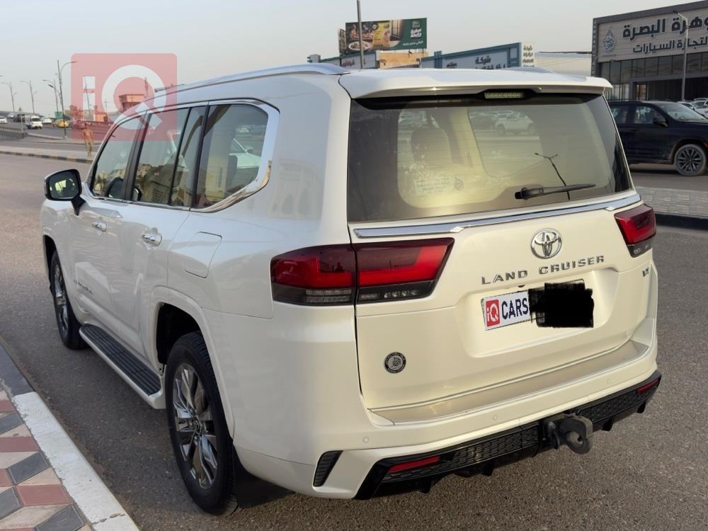 تويوتا لاندكروزر